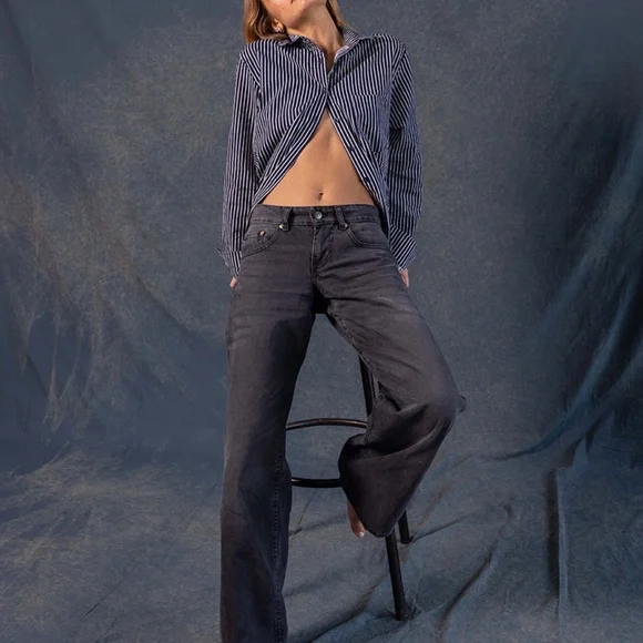 Motel Rocks Low Rise Parallel Jeans in Vintage Black Size W24 L32W24 L32 - Picture 2 of 3